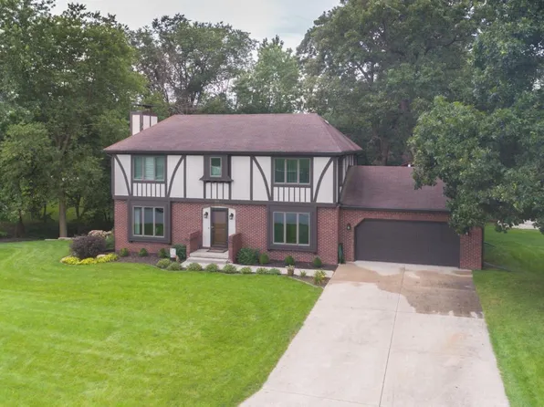 648 River Hills Dr, Story City, IA 50248