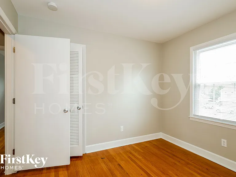 1128 Rocky Ridge Dr — Photo 12