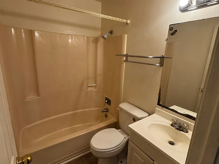 585 Winter Park Dr — Photo 17