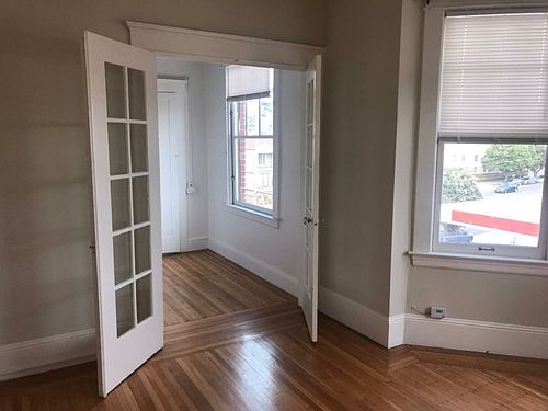 4th image of 501-38H Avenue 304