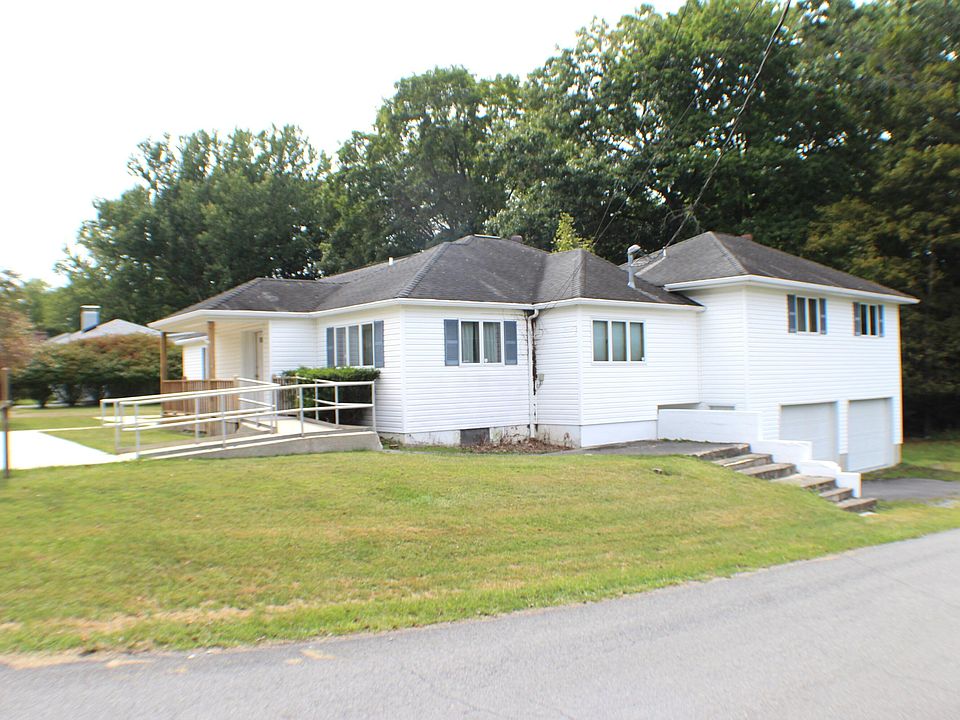 1st image of 818 13th Ave