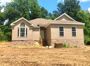 1242 Rogues Fork Rd, Bethpage, TN 37022