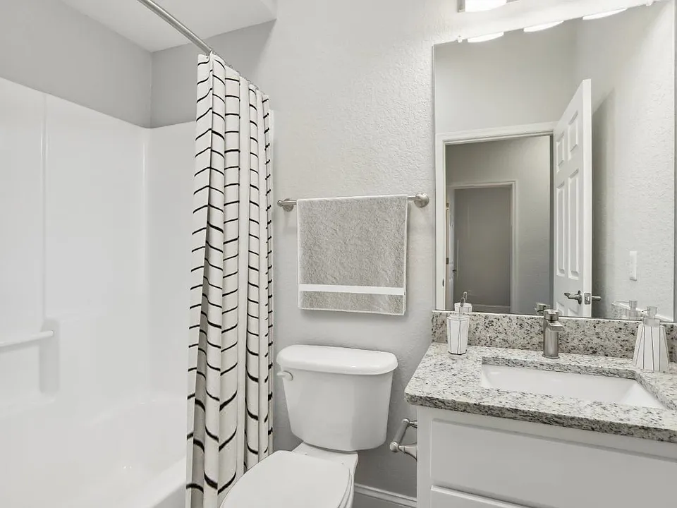 Waters Edge Apartments