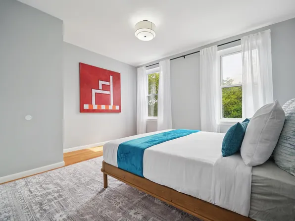 804 Grand Street image 9 of 29