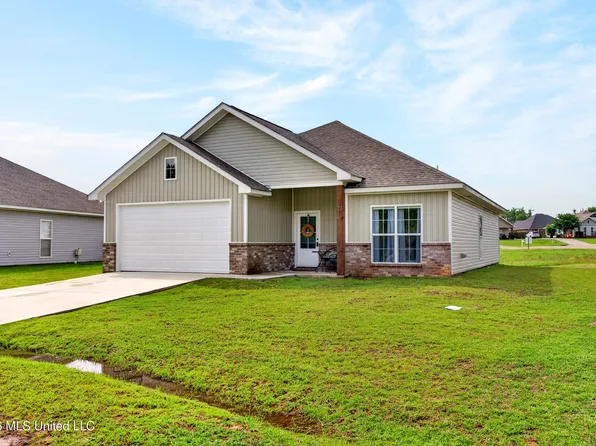 17 Karpen Dr, Petal, MS 39465