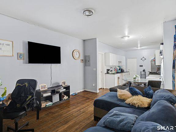 5th image of 306 Howard Avenue