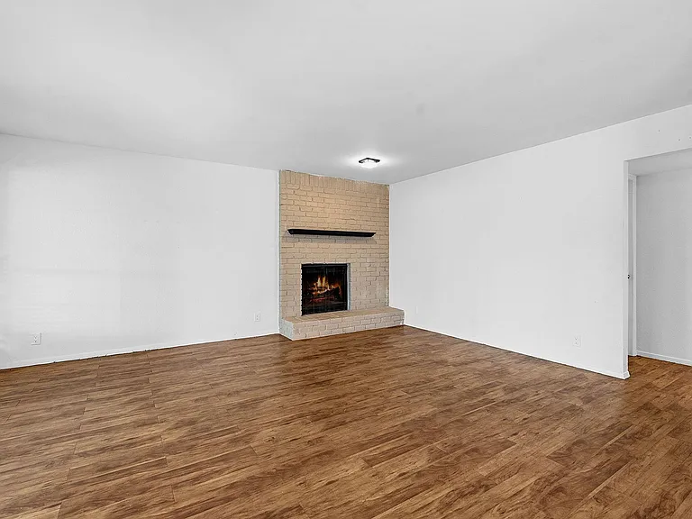 2106 Lamplight Village Cir #A — Photo 12