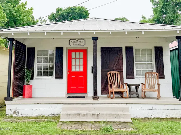 623 N Wall St, Natchez, MS 39120