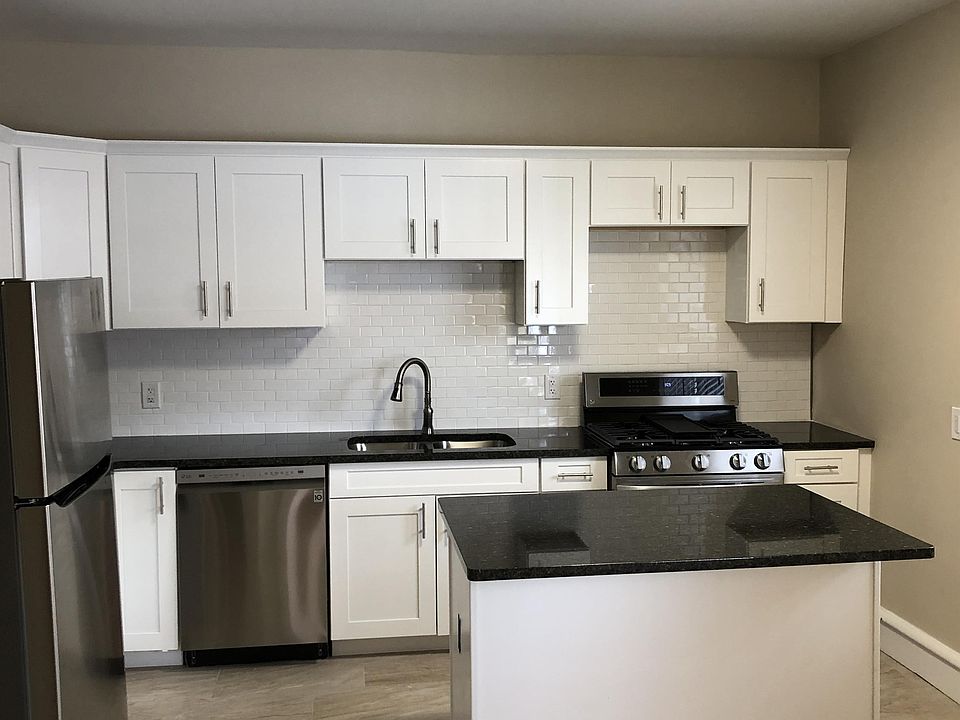 Kitchen (Over-the Range Microwave to be installed)