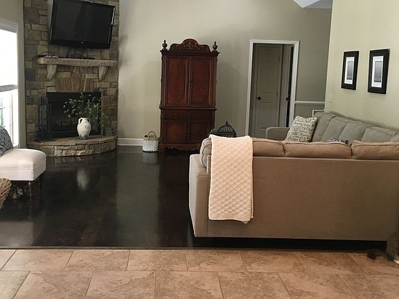 2nd image of 4032 Lee Road 179