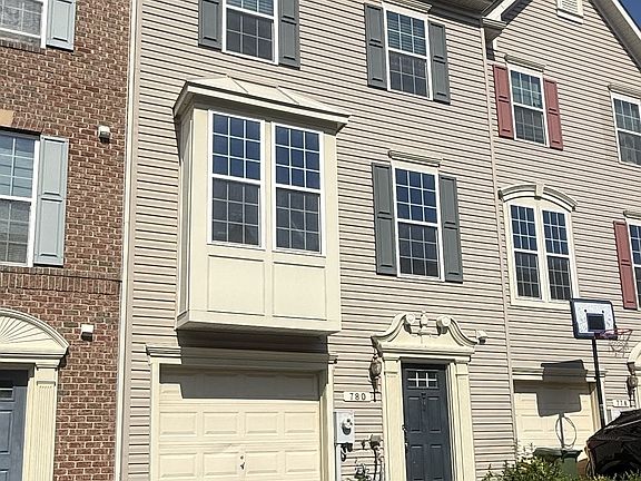 2nd image of 780 Cherry Bark Ln