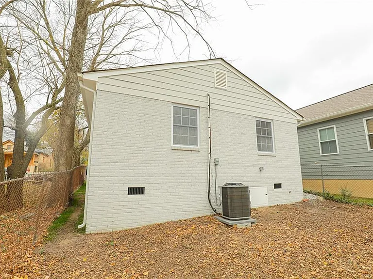 120 Lipscomb St — Photo 30