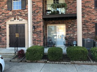603 Logsdon Ct, Douglass Hills, KY 40243