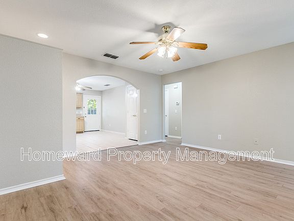 5th image of 204 Gerrish St APT B