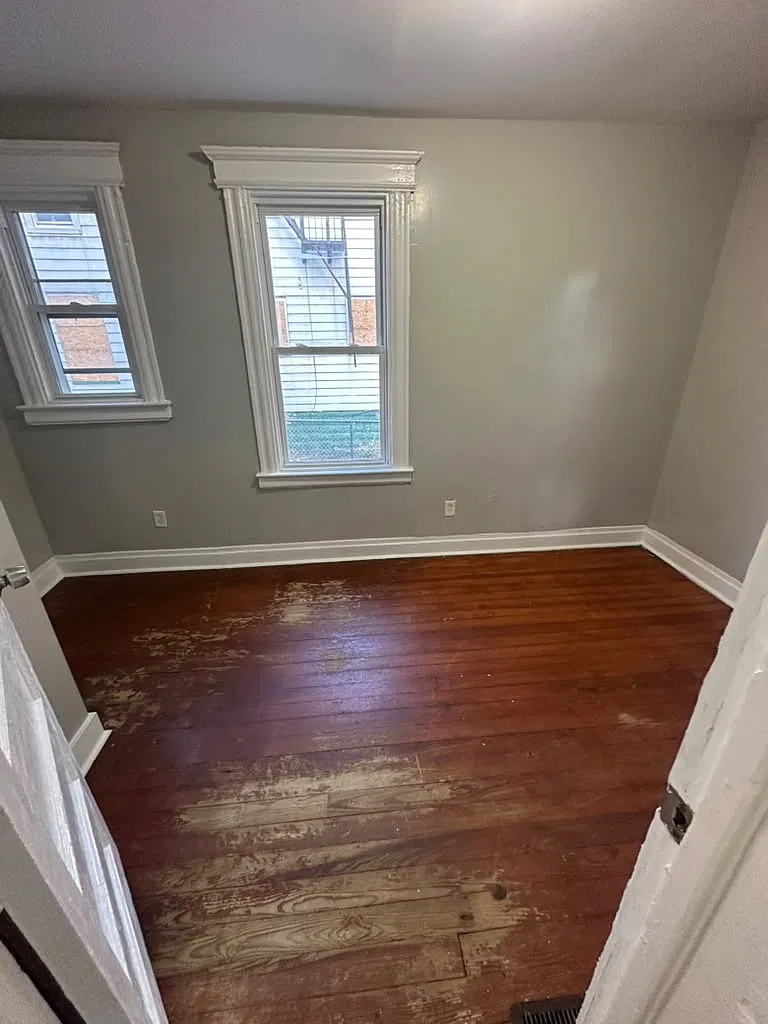 3 bed, $2,100 — Photo 4