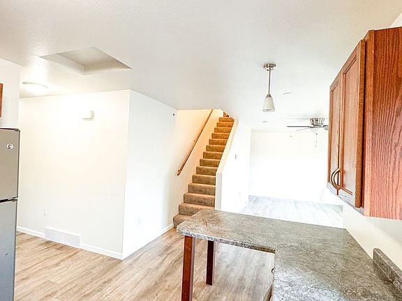 4th image of 117-123 Radtke St #117