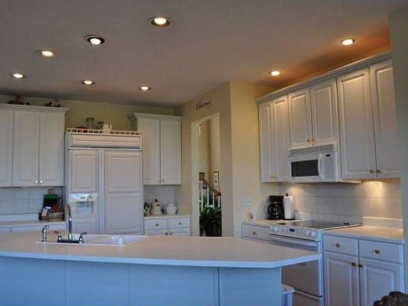 4th image of 4021 Beaumont Dr