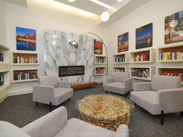 165 Legion Rd N #3032, Toronto, ON M8Y 0B3