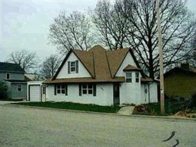 1st image of 4512 Field Ave