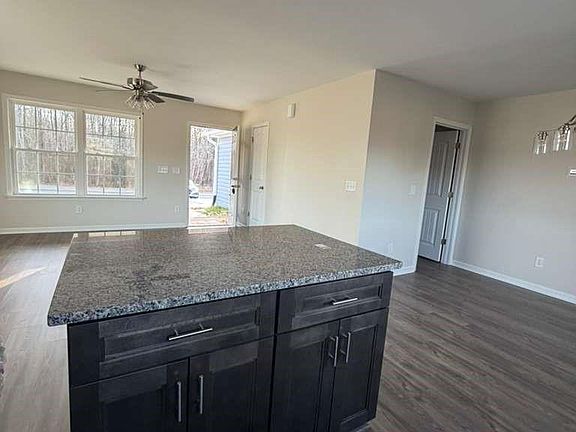 5th image of 931 Rollings Rd #7