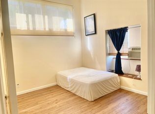 2714 Kaaha St, Honolulu, HI 96826