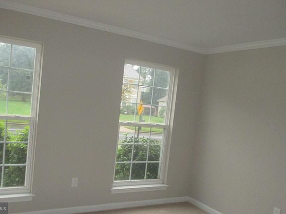 5th image of 7704 Starshine Dr