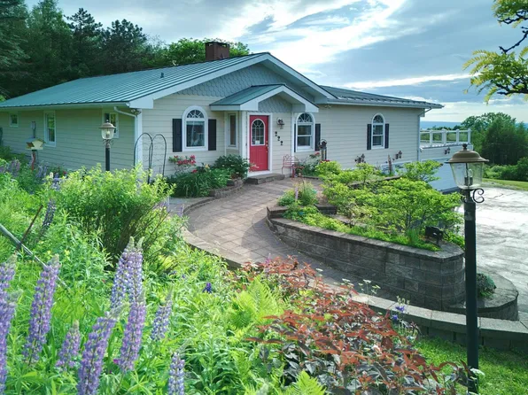 222 Fairfield Hill Road, St. Albans City, VT 05478