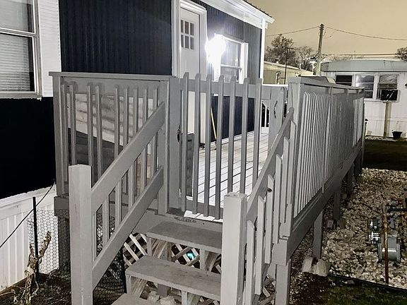 3rd image of 9001 S Cicero Ave Trailer M