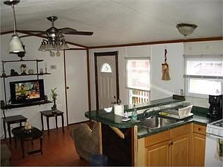 4th image of 13 Avenue C
