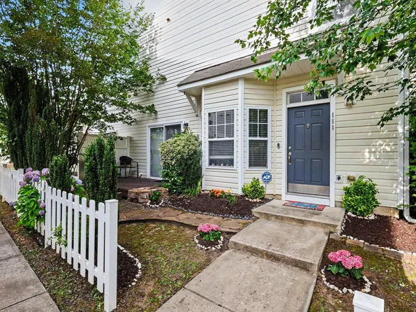 350 Gilman Ln Unit 111, Raleigh, NC 27610