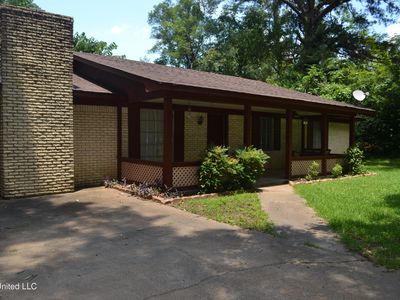 236 E Moon St, Ridgeland, MS, 39157