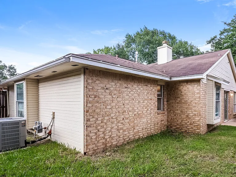 1525 Miller Ave — Photo 16