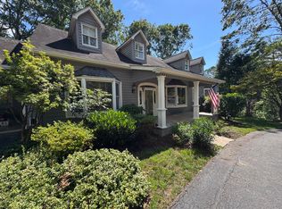 334 Racquet Club Rd, Asheville, NC 28803