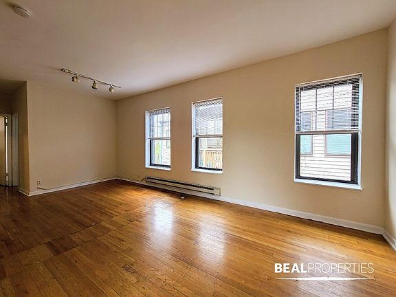 2nd image of 660 W Cornelia Ave #14