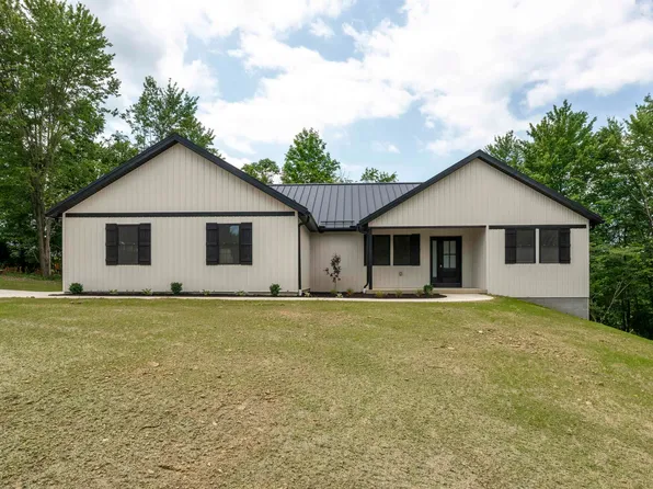 931 Country Club Dr, Howard, OH 43028