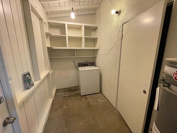 3rd image of 203 W De La Guerra St #203