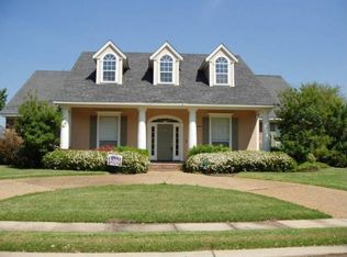 101 Oxford Cir, Bossier City, LA 71111