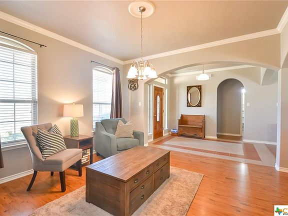 4th image of 804 Butterfield Ct