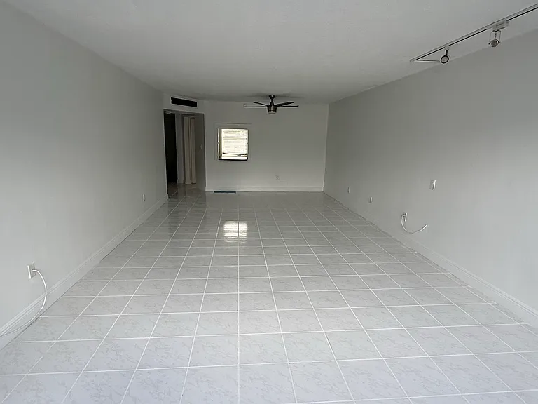 1601 NE 191st St #205 — Photo 9