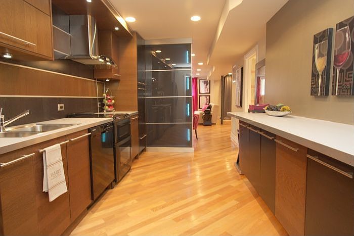 1st image of 1315 N Western Ave #4