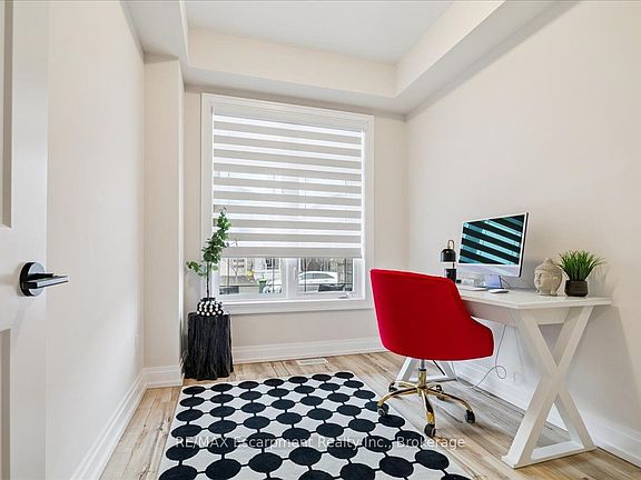 4th image of 20 Granite Ridge Trl