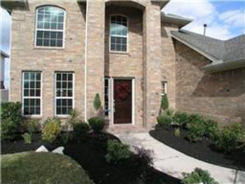 2nd image of 5716 Emerald Brook Ln