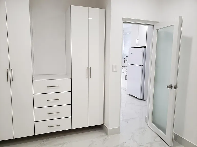 169 Corrine Pl — Photo 3