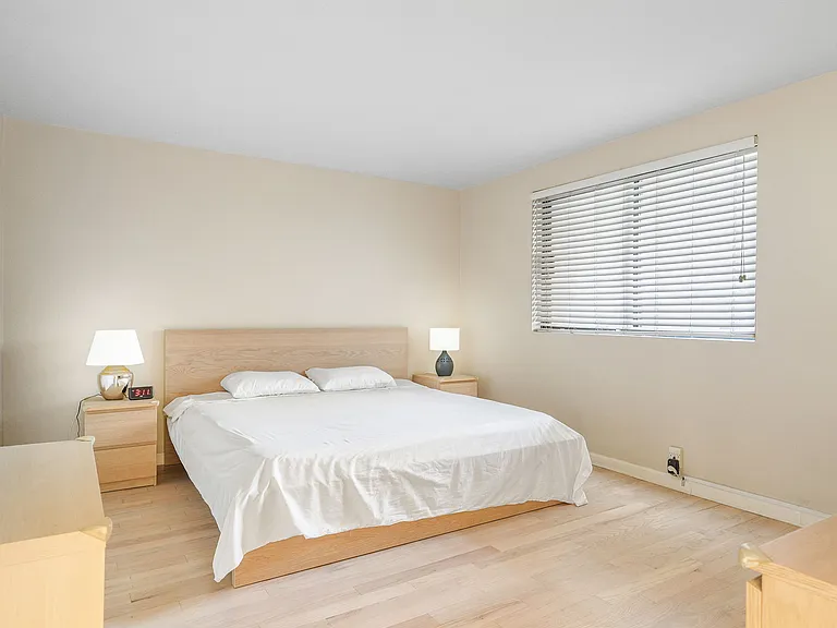 1750 E Ocean Blvd #707 — Photo 22