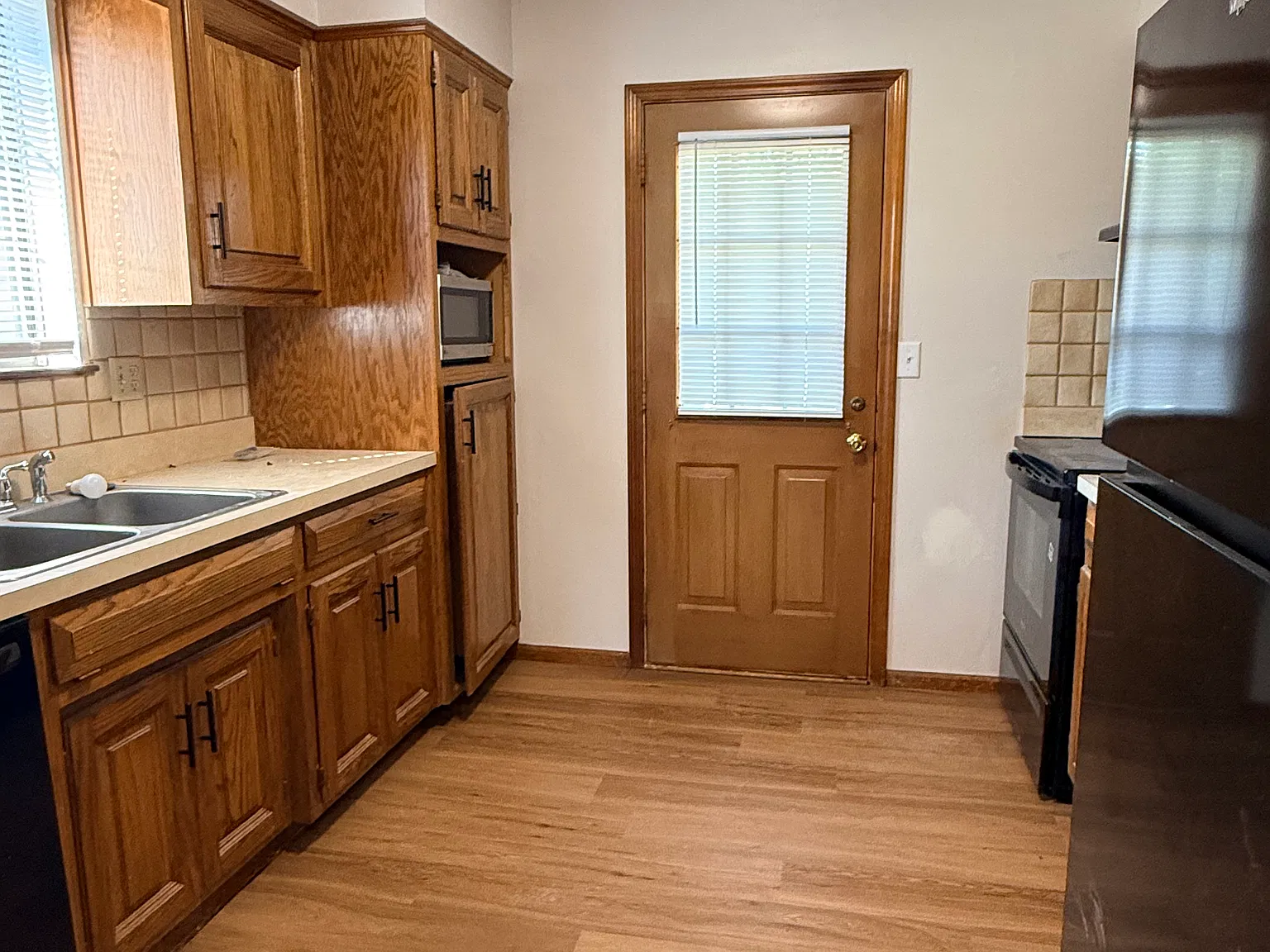 3 bed, $1,595 — Photo 4