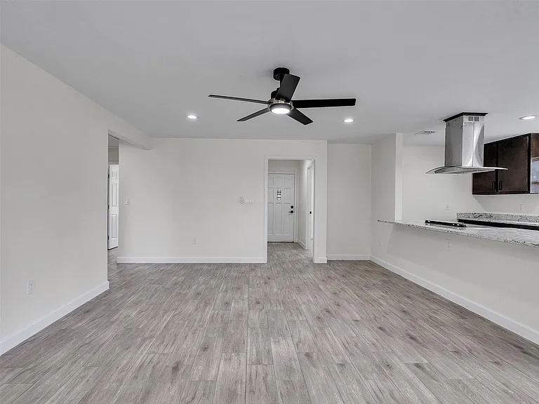 4835 County Road 380 — Photo 8