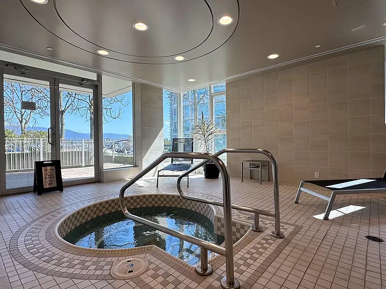 1777 Bayshore Dr #Penthouse 4 — Photo 38