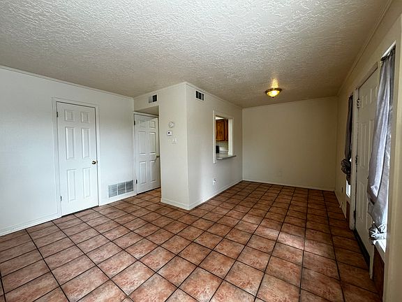 5th image of 12008 Copper Ave NE APT A