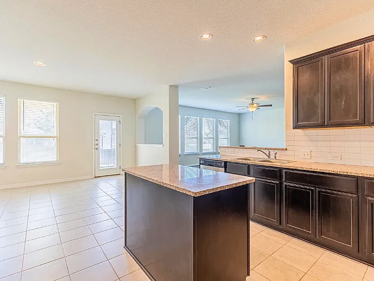 27910 Dana Creek Dr — Photo 10