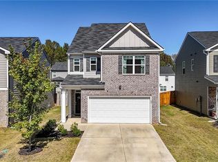 31 Cherry Tree Bnd, Newnan, GA 30265